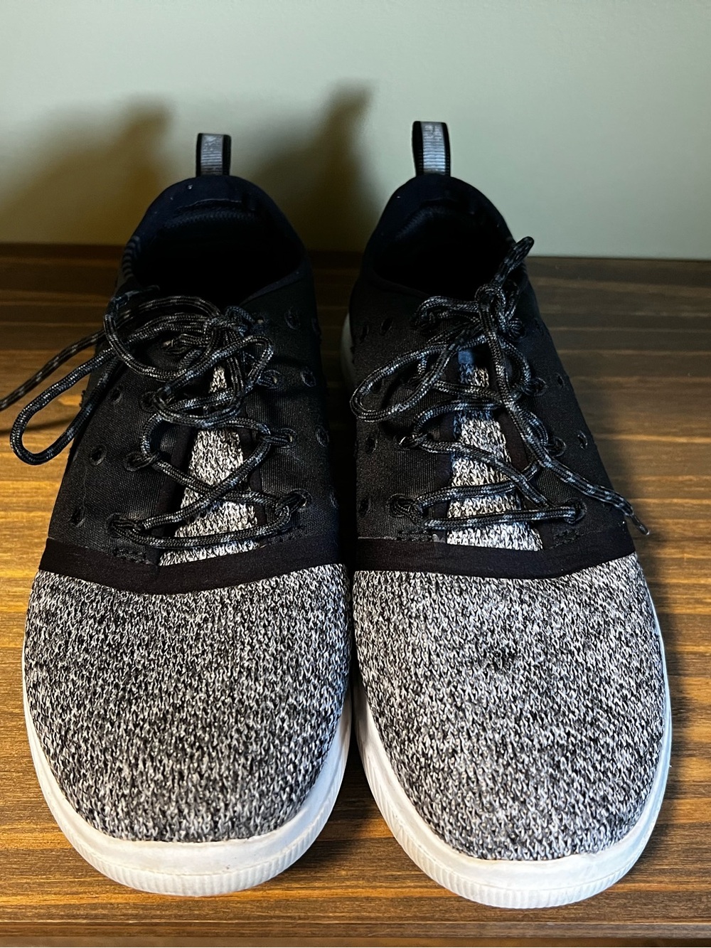 Women’s Black & Gray Knit Lace-Up Casual Sneakers